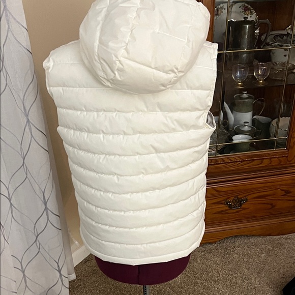Lauren Ralph Lauren Cream Hooded Puffer Vest - Picture 3 of 12